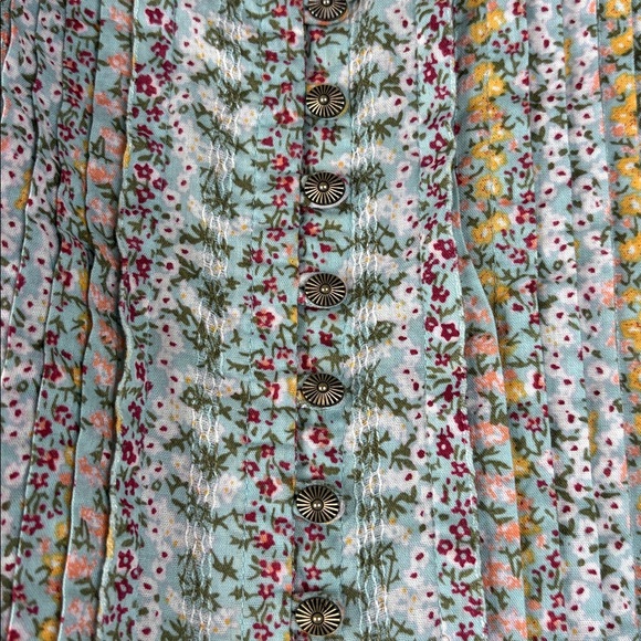 Anthropologie Floral Pleated Multicolor Button down Blouse Size small - Picture 4 of 9
